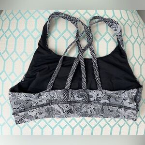 Lululemon sports bra